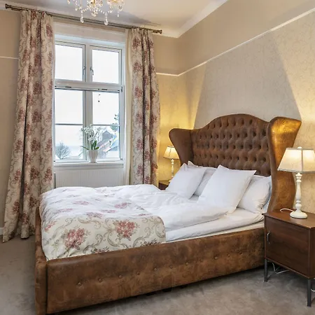 Bandholm Badehotel فندق