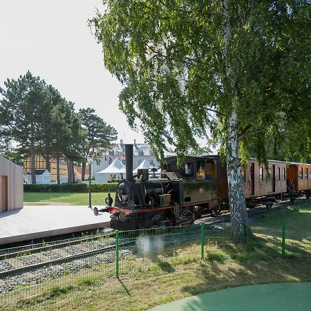 Bandholm Badehotel ホテル