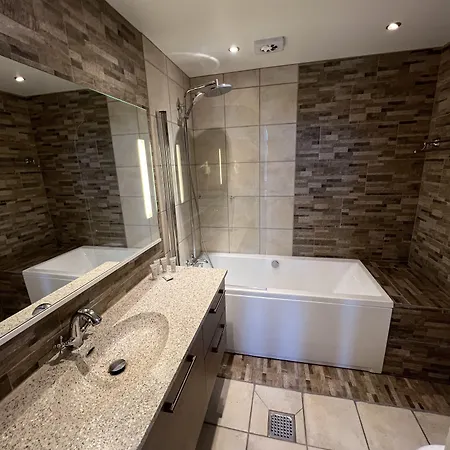 Bandholm Badehotel فندق